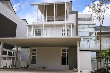 Senja@Private Lakeview Estate, BluWater Estate