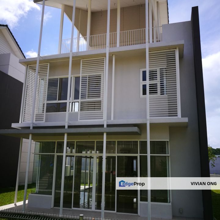 Senja@Private Lakeview Estate, BluWater Estate, Mines , Seri Kembangan , Selangor