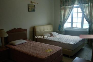 PENTHOUSE, Casa Mila Condo 3R2B Taman Bukit Idaman, 68100 Batu Caves, Selangor