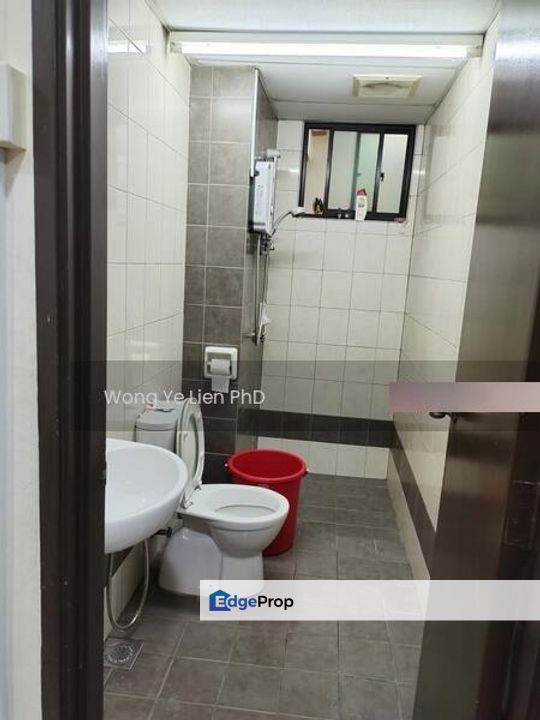 CONDO, Very Cheap, 4R 2B, Main Road, Indah Alam Condo, opp Central Sugar Factory Shah Alam, Selangor, Shah Alam