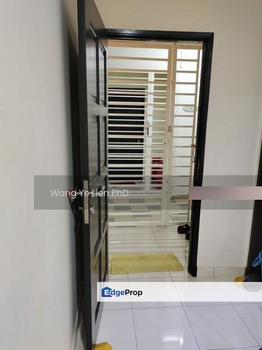 CONDO, Very Cheap, 4R 2B, Main Road, Indah Alam Condo, opp Central Sugar Factory Shah Alam, Selangor, Shah Alam