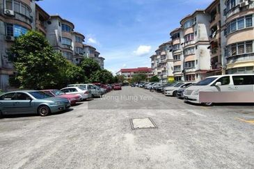 Dahlia Apartment, Subang Perdana