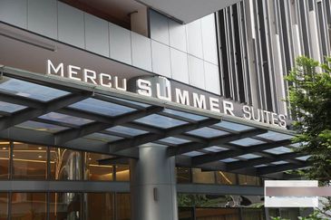 Mercu Summer Suites