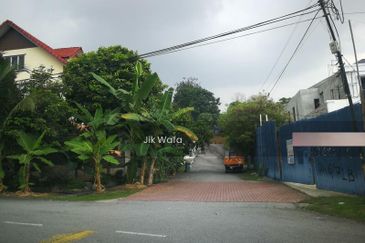 Pinggir Taman Tun Dr Ismail