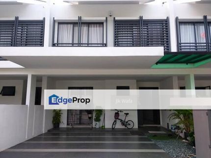 Tastefully done up unit in Wisteria Bandar Rimbayu, Selangor, Telok Panglima Garang