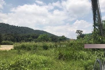 Flat 2 acres Sg Penchala land for sale