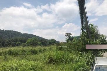 Flat 2 acres Sg Penchala land for sale