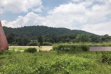 Flat 2 acres Sg Penchala land for sale