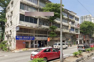 Roi 5%!! Sentul Barat Jln Ipoh 4 Storey Freehold Corner Shop Tenanted