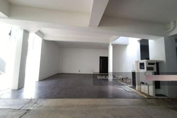 16 Quartz @ Melawati