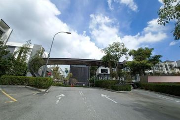 16 Quartz @ Melawati