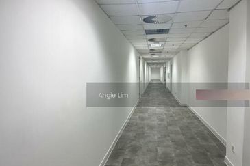 Brand new partly fitted space available within ttdi and close to f&b