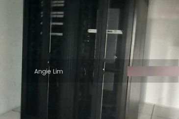 Brand new partly fitted space available within ttdi and close to f&b