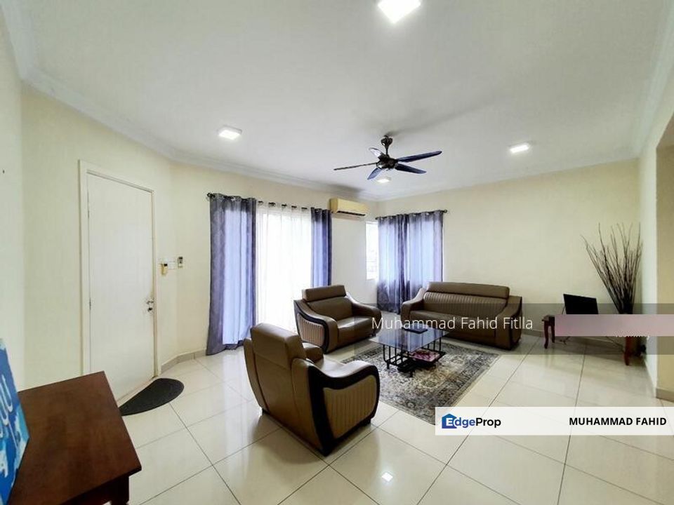 Jalan Kristal 2.5 Storey Semi D (9 ROOMS) Seksyen 7 Shah Alam, Selangor, Shah Alam