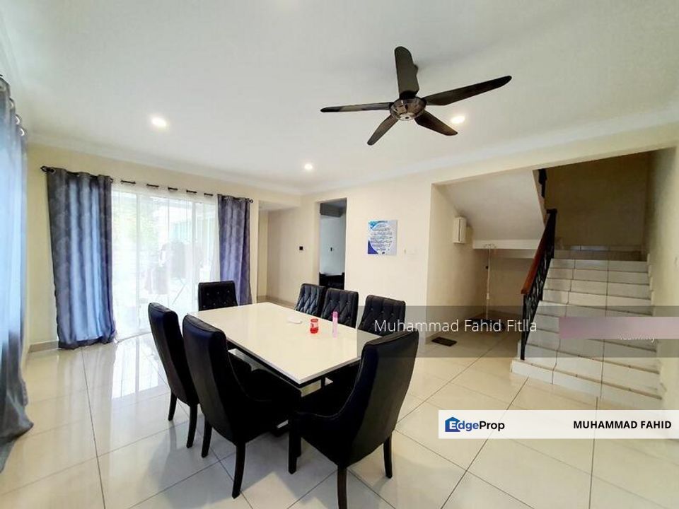 Jalan Kristal 2.5 Storey Semi D (9 ROOMS) Seksyen 7 Shah Alam, Selangor, Shah Alam