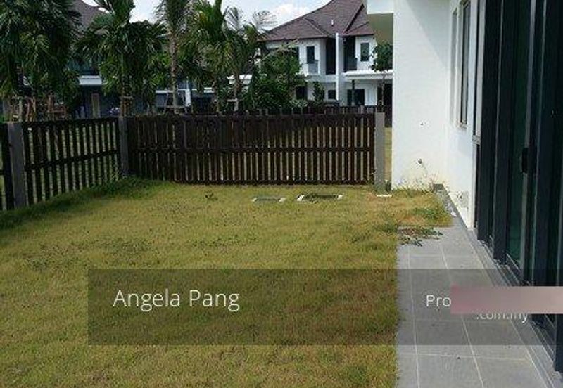 Charms of Nusantara, Setia Eco Glades