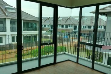 Charms of Nusantara, Setia Eco Glades