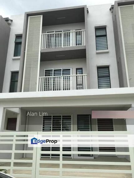 2.5 Storey Terrace House at Puchong For Sale, Selangor, Puchong South