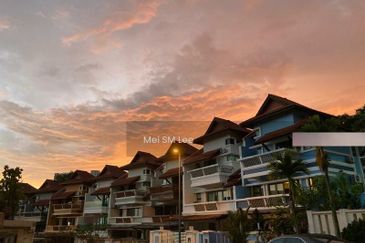 The Peak 2. 5 Storey SuperLink House, Taman Bukit Prima Near Taman Connaught, Len Sen