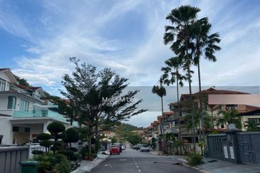 The Peak, Taman Bukit Prima