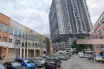 3 Storey Shoplot @ Putra Heights, Subang Jaya