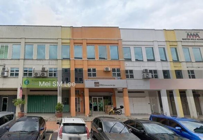 3 Storey Shoplot @ Putra Heights, Subang Jaya