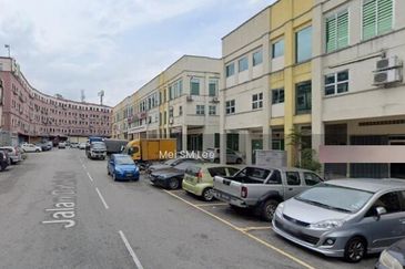 3 Storey Shoplot @ Putra Heights, Subang Jaya