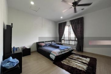 Denai Alam- Clover Park