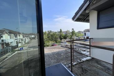 Denai Alam- Clover Park