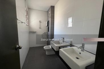 Denai Alam- Clover Park