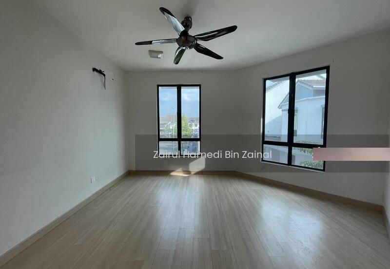 Clover Park, Denai Alam