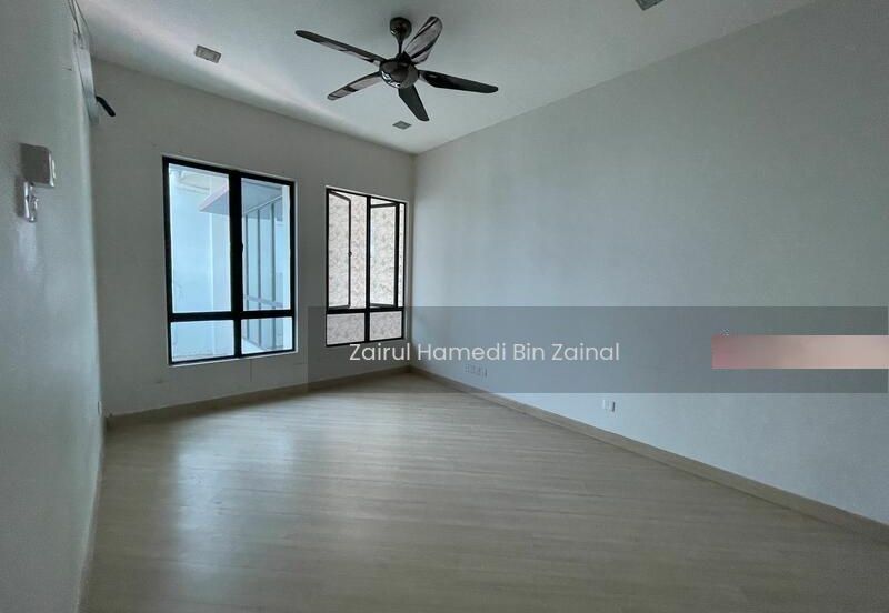 Clover Park, Denai Alam