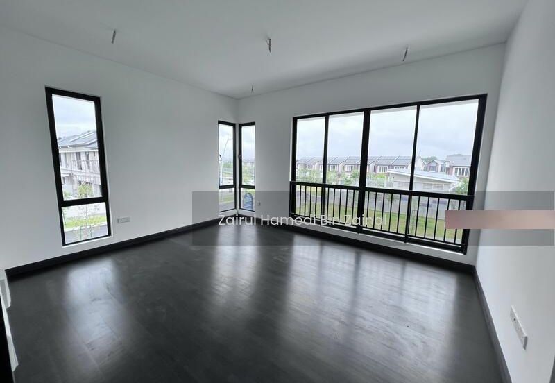 City of Elmina : Reesia