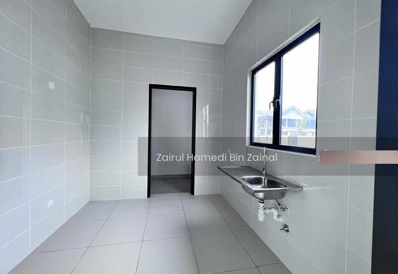 City of Elmina : Reesia