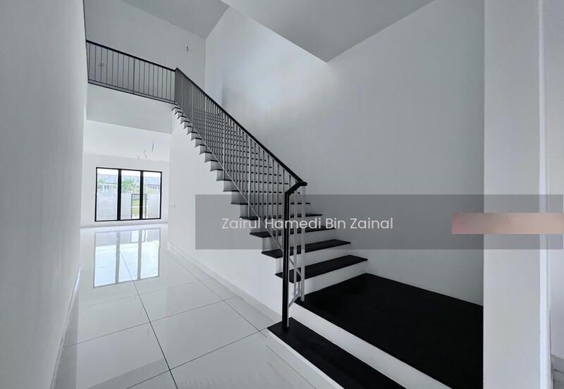 City of Elmina : Reesia