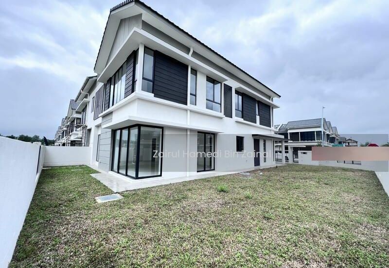 City of Elmina : Reesia