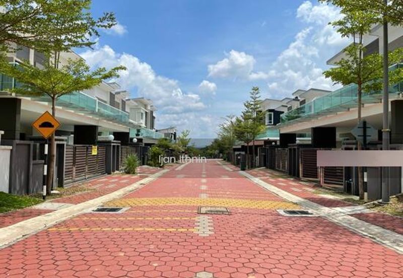 TAMAN MAHKOTA HEIGHTS FASA 2