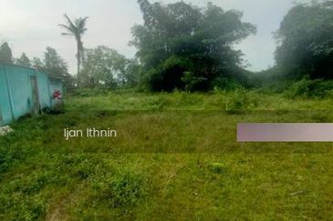 Lot Tanah Di Pantai Sepat