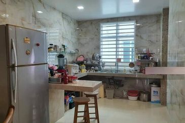 PECAHAN LOT 2916 BANDAR KUANTAN SEKSYEN 35