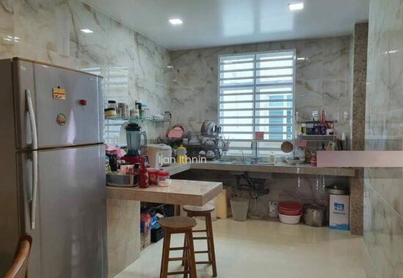 PECAHAN LOT 2916 BANDAR KUANTAN SEKSYEN 35