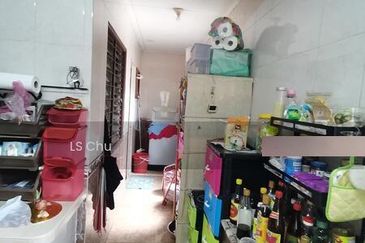 Jalan Anggerik Doritis 31/143