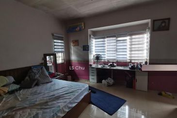 Jalan Anggerik Doritis 31/143