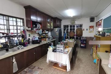 Jalan Anggerik Doritis 31/143