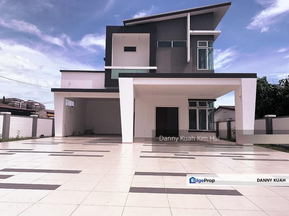 Freehold Bungalow Bukit Senjuang Ujong Pasir Melaka for Sale RM2