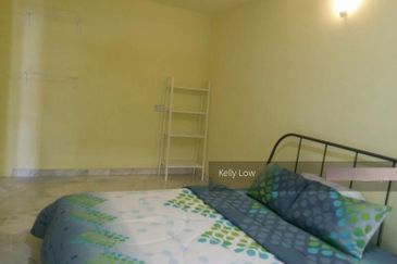 Subang jaya@Petaling 2 Storey House