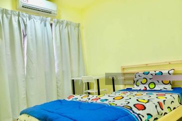 Subang jaya@Petaling 2 Storey House