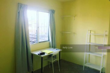 Subang jaya@Petaling 2 Storey House