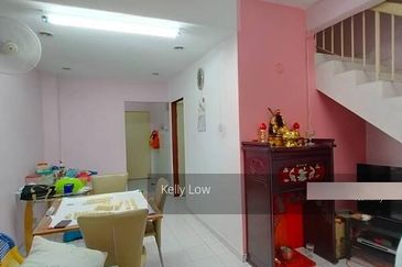 Bandar puchong jaya @Tiong 2 Storey House