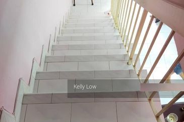 Bandar puchong jaya @Tiong 2 Storey House