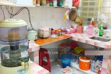 Bandar puchong jaya @Tiong 2 Storey House